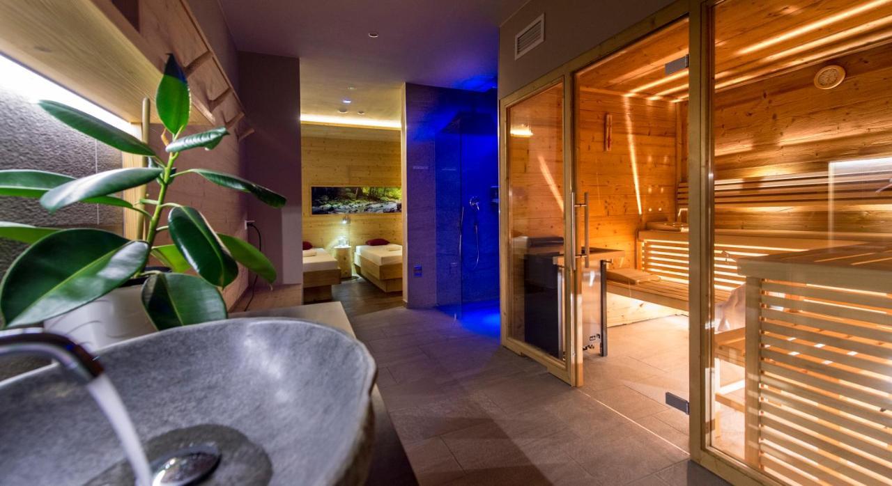 Martina Breakfast Lodge กัสเตลรอตโต ภายนอก รูปภาพ