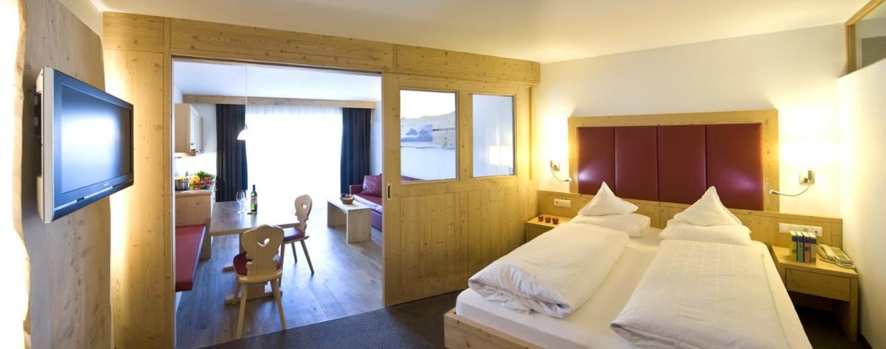 Martina Breakfast Lodge กัสเตลรอตโต ภายนอก รูปภาพ
